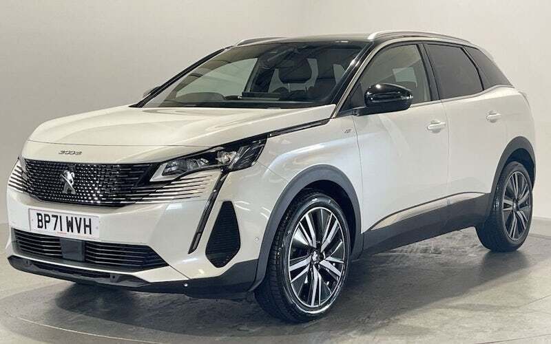 White Used 2022 Peugeot 3008 Premium SUV | £17,999 (Fair price) - Image 1/4
