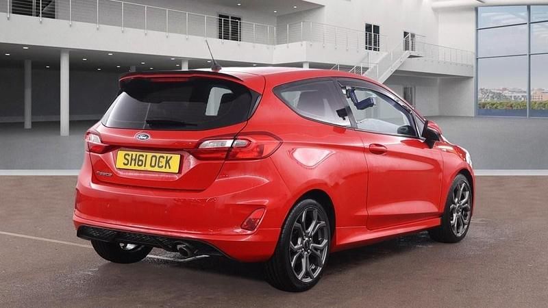 Usado Ford Fiesta ST-Line 2018 Rojo Utilitario