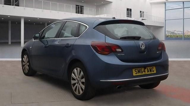 Second-hand Vauxhall Astra Elite 165 CP (121 kW) 2014 Albastru Hatchback