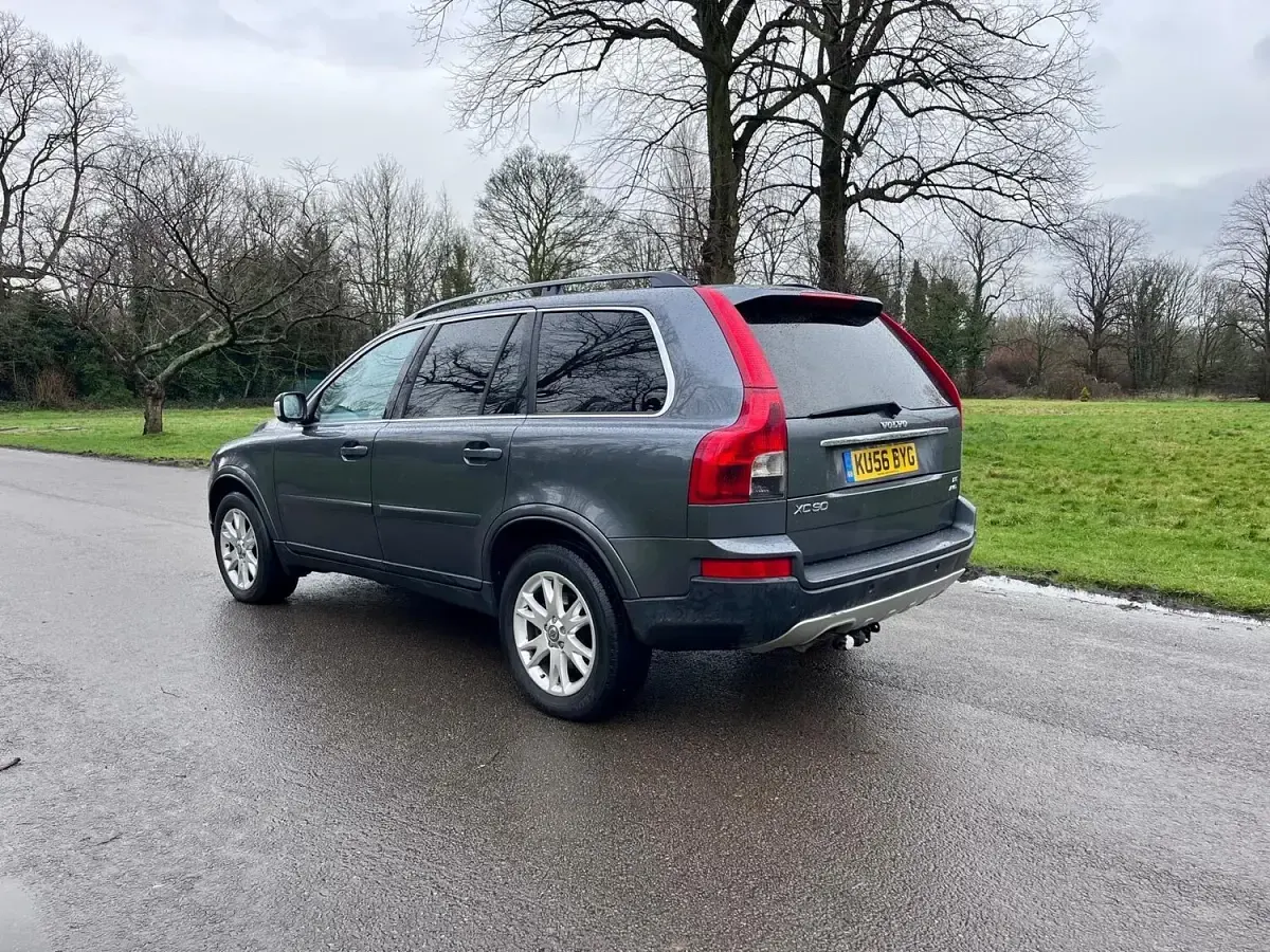 Begagnad Volvo XC90 SE 182 HK (133 kW) 2006 Grå SUV