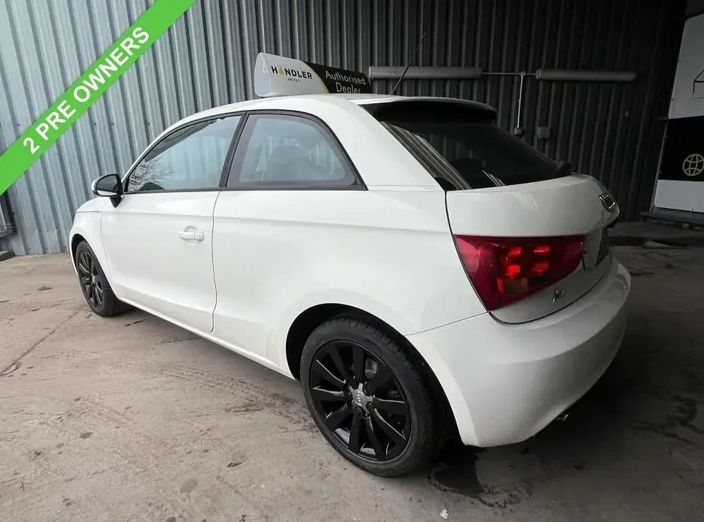 Używany Audi A1 Sport 86 KM (63 kW) 2011 Biały Hatchback
