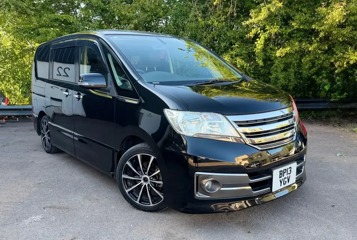Begagnad Nissan Serena S 2026 Svart Minibuss
