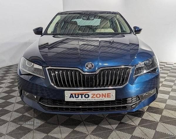 Used Skoda Superb SE L Executive 190 HP (139 kW) 2017 Blue Hatchback