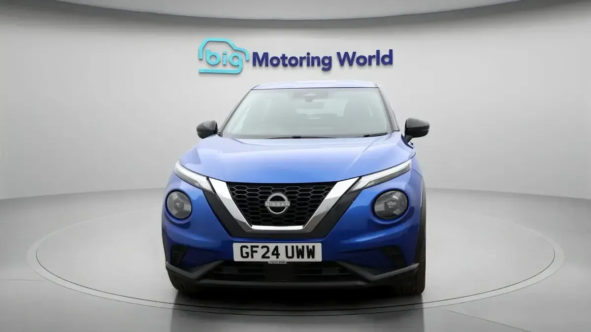 Używany Nissan Juke N-Connecta 113 KM (83 kW) 2024 Niebieski SUV