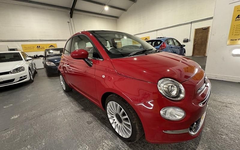 Używany Fiat 500 Lounge 69 KM (50 kW) 2019 Czerwony Hatchback
