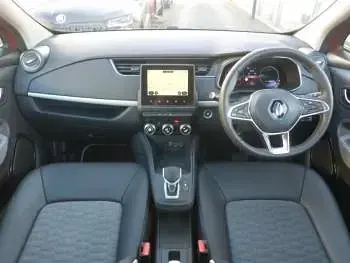 Used Renault Zoe Iconic 100 kW (136 HP) 2021 Red Hatchback