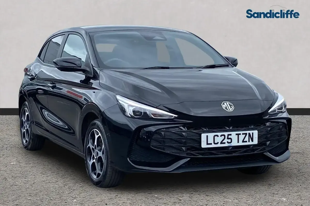 Begagnad MG MG3 Trophy 194 HK (142 kW) 2024 Halvkombi