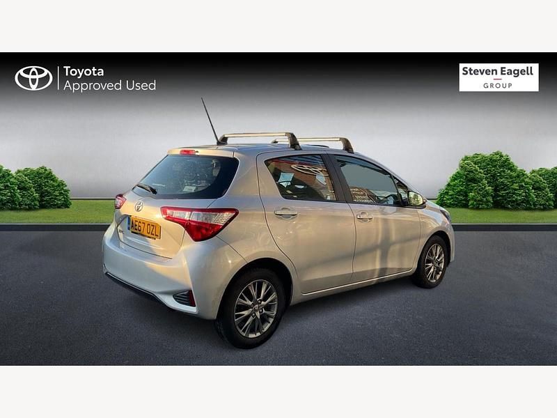 Used Toyota Yaris 111 HP (81 kW) 2017 Silver Hatchback