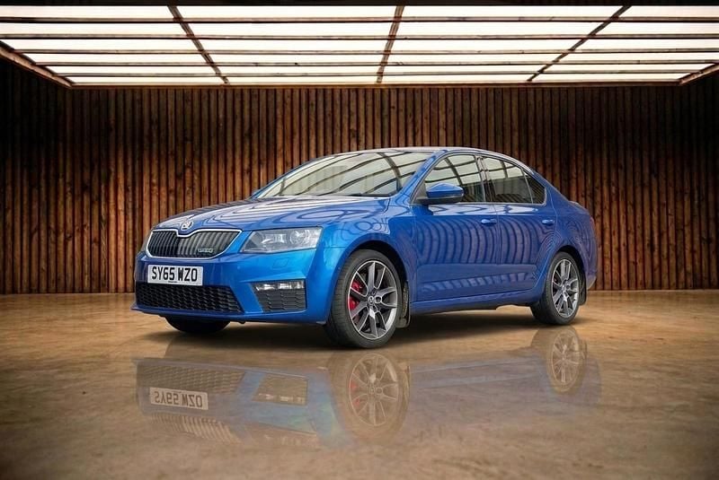 Used Skoda Octavia vRS 217 HP (159 kW) 2015 Blue Hatchback