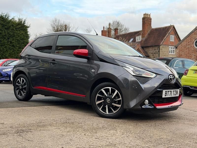 Used Toyota Aygo Trend 70 HP (51 kW) 2021 Grey Hatchback