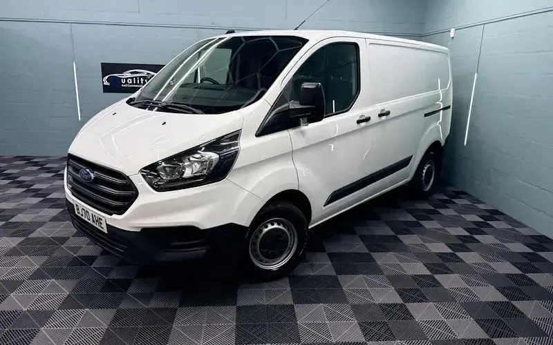 Used Ford Transit Custom 105 HP (77 kW) 2023 Van