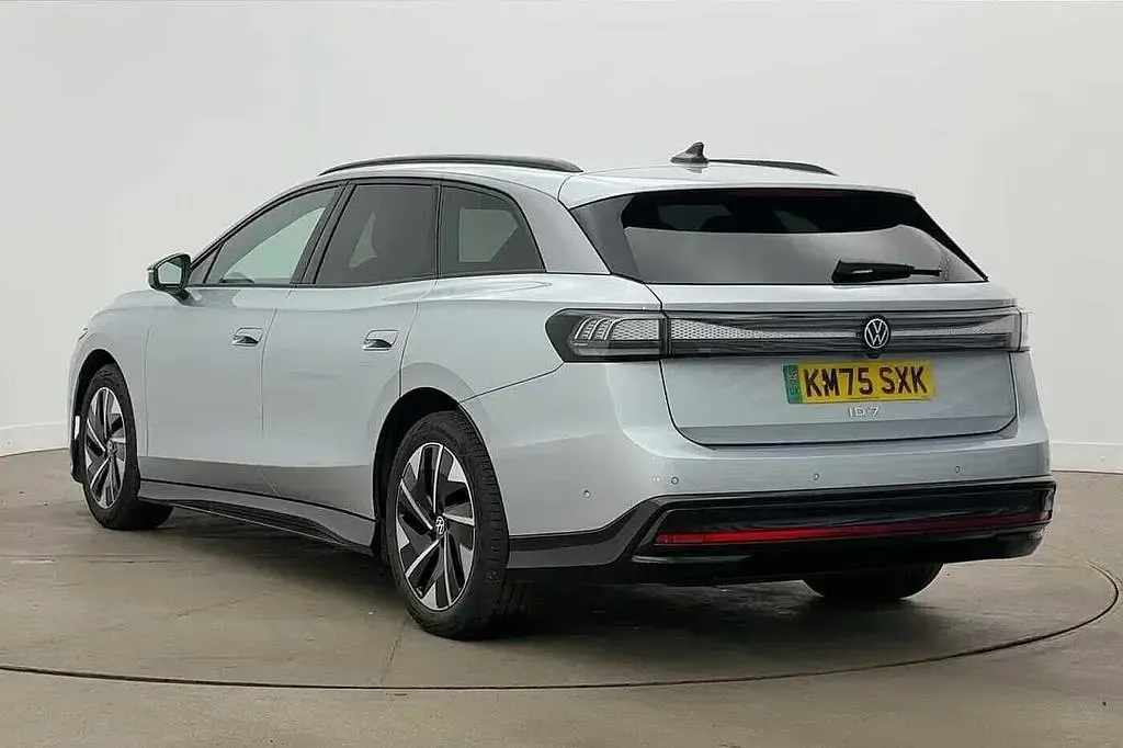 Used VW ID.7 Pro 210 kW (286 HP) 2025 Silver Estate