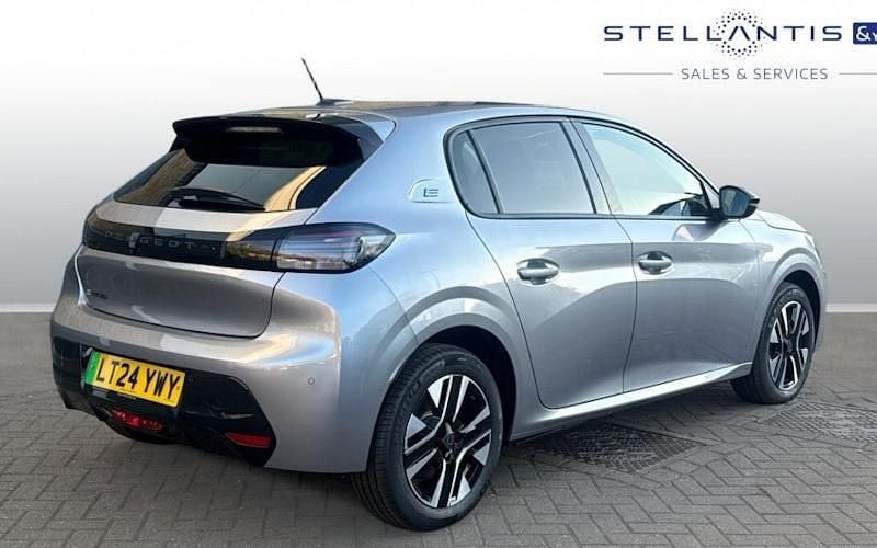 Used Peugeot e-208 Style 100 kW (137 HP) 2023 Hatchback