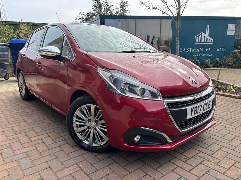 Used Peugeot 208 Allure 2017 Red Hatchback