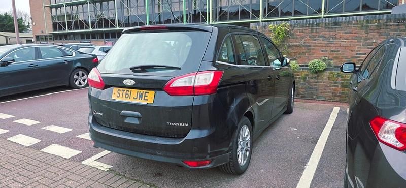 Used Ford Grand C-Max Titanium 140 HP (102 kW) 2012 Black MPV