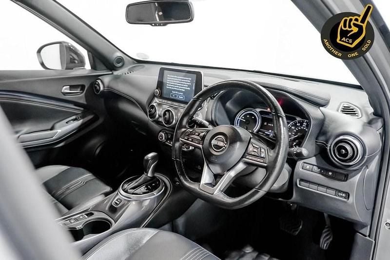 Used Nissan Juke Tekna 143 HP (105 kW) 2023 Grey SUV