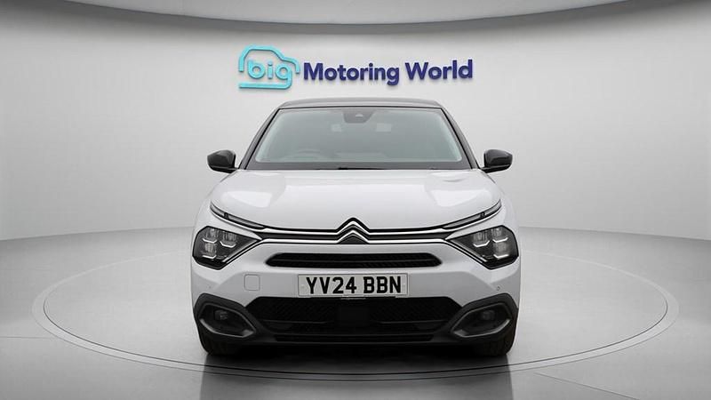 Begagnad Citroën e-C4 100 kW (136 HK) 2024 Halvkombi