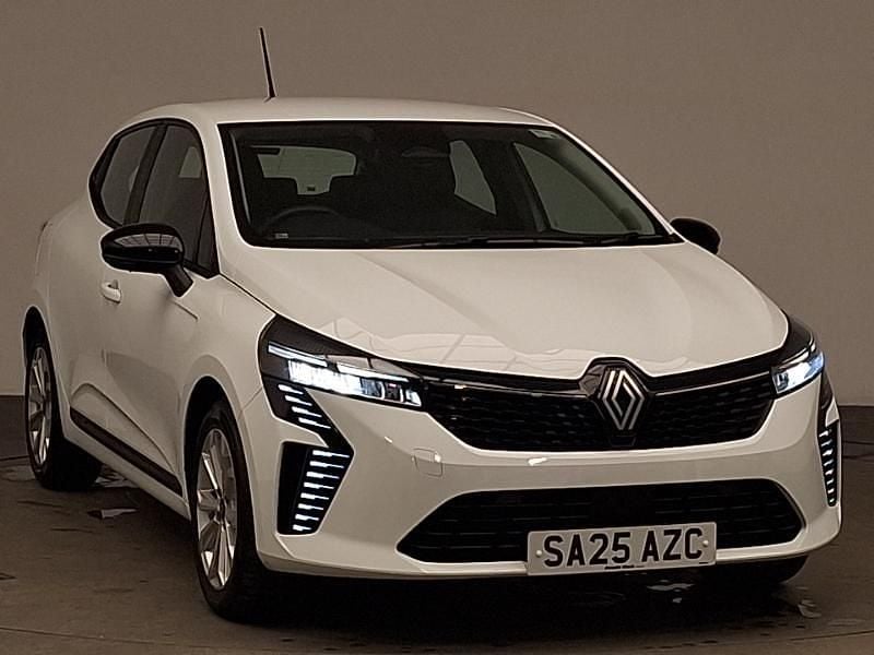 Used Renault Clio V Evolution 143 HP (105 kW) 2025 White Hatchback