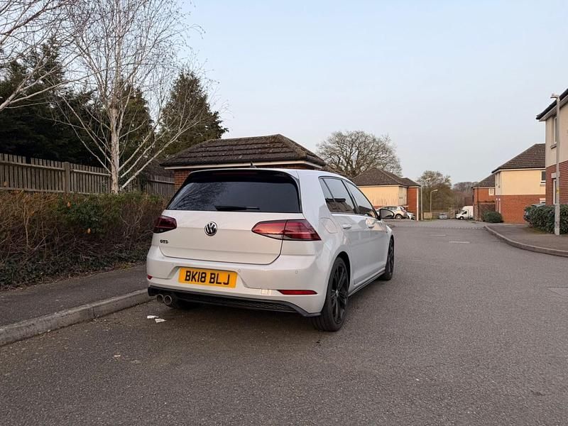 Used VW Golf VII GTD 184 HP (135 kW) 2018 Silver Hatchback