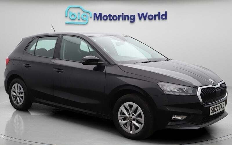Used 2025 Skoda Fabia Comfort Hatchback | £8,400 (Super price) - Image 1/4