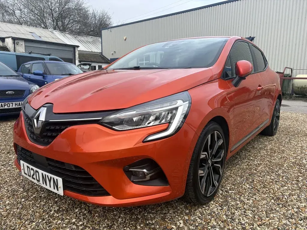 Used Renault Clio Iconic 2020 Orange Hatchback