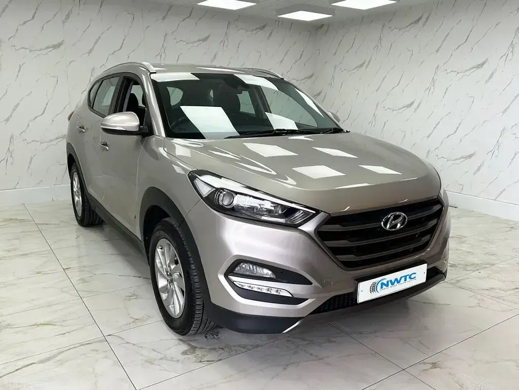 Used Hyundai Tucson SE 116 HP (85 kW) 2016 White SUV