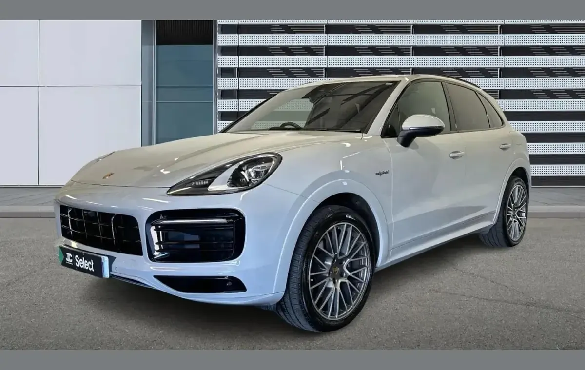 Used Porsche Cayenne E-Hybrid Platinum Edition 456 HP (335 kW) 2022 Grey SUV