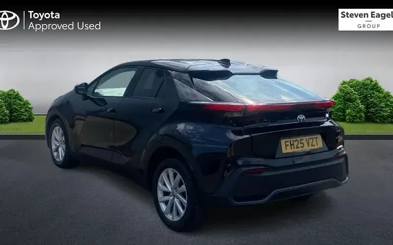 Used Toyota C-HR 140 HP (102 kW) 2025 Black SUV