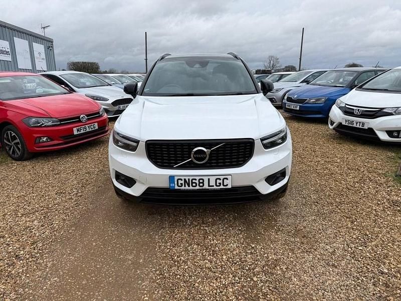 Used Volvo XC40 R-Design Pro 150 HP (110 kW) 2018 White SUV