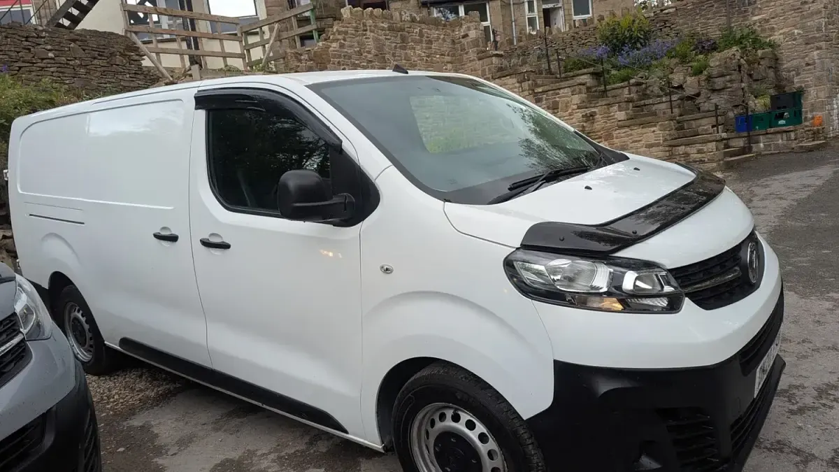 Used Vauxhall Vivaro Edition 100 HP (73 kW) 2020 White MPV