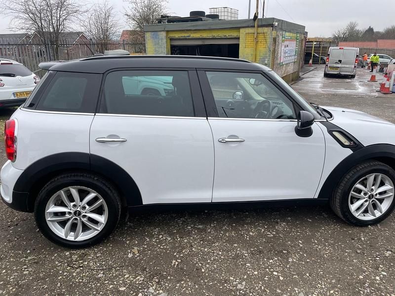 Used Mini Cooper S 2013 White Hatchback