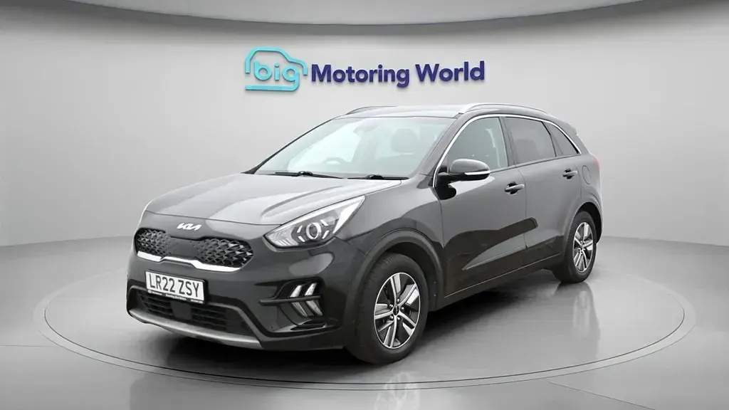 Usado Kia Niro 139 HP (102 kW) 2022 Preto SUV