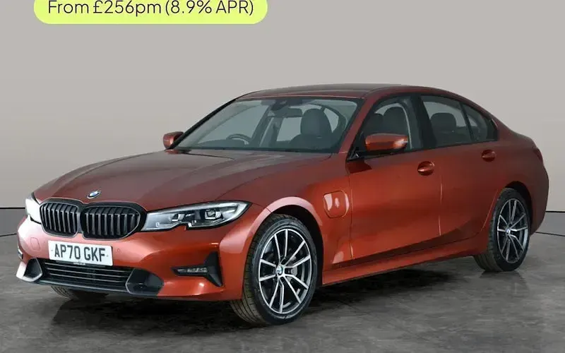 Usado BMW 330e Sport Line 292 HP (214 kW) 2022 Sedan