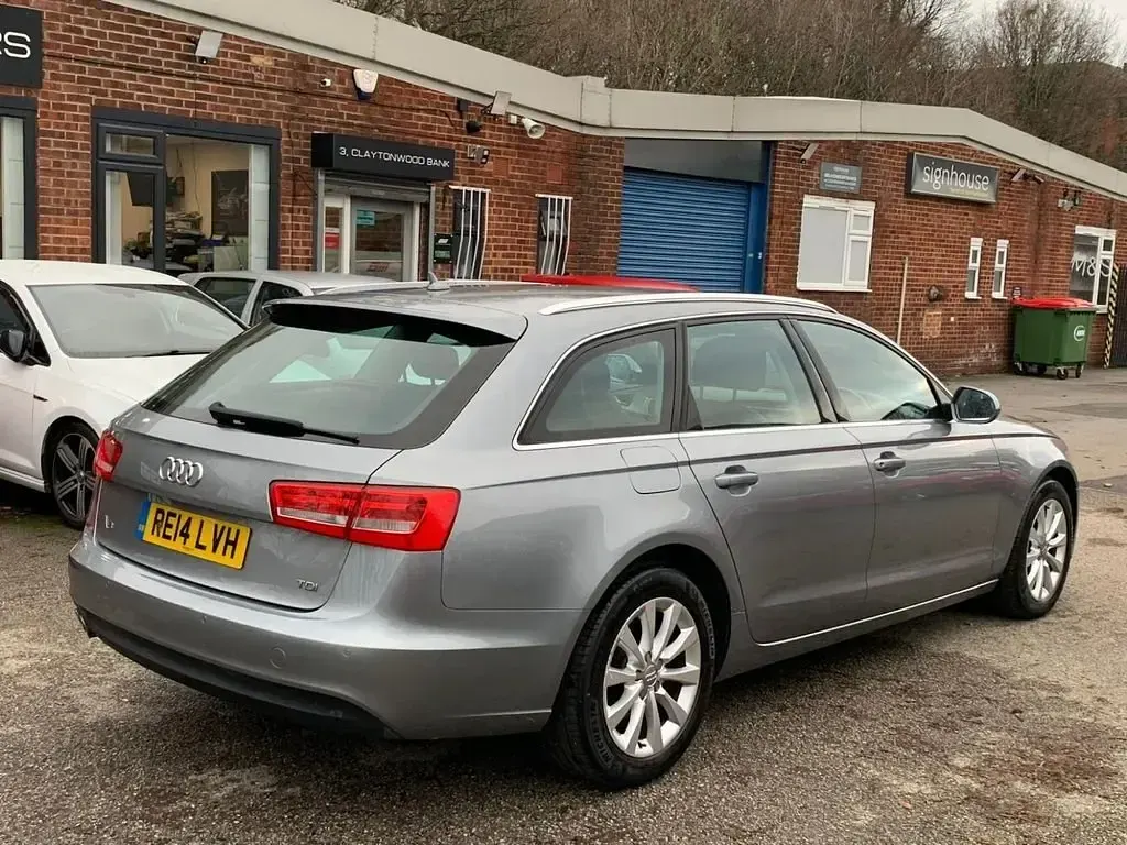 Usado Audi A6 Design 190 HP (139 kW) 2014 Cinzento Carrinha
