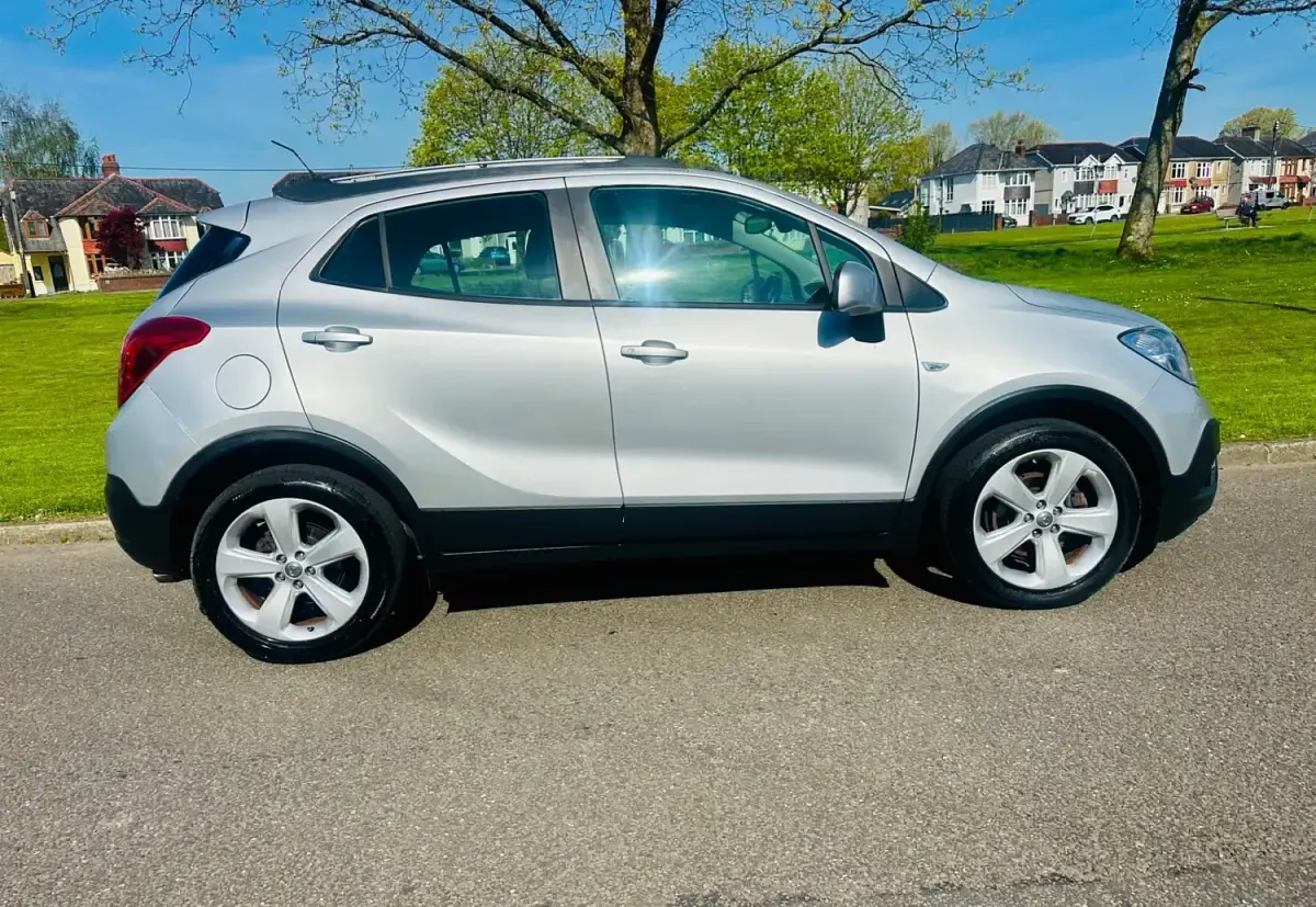 Second-hand Vauxhall Mokka 130 CP (95 kW) 2014 Argintiu SUV