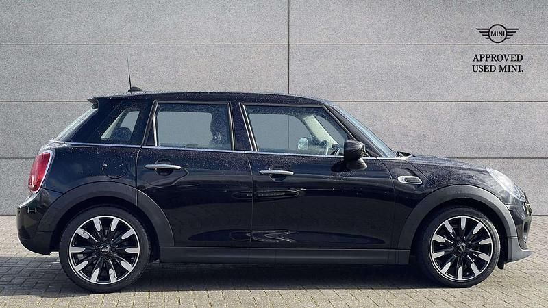 Used Mini Cooper Exclusive 134 HP (98 kW) 2019 Black Hatchback