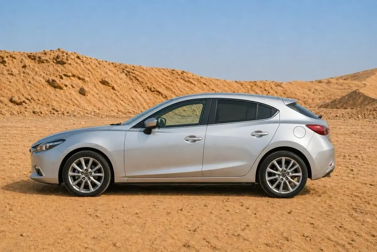 Usado Mazda 3 121 HP (88 kW) 2018 Prateado Citadino