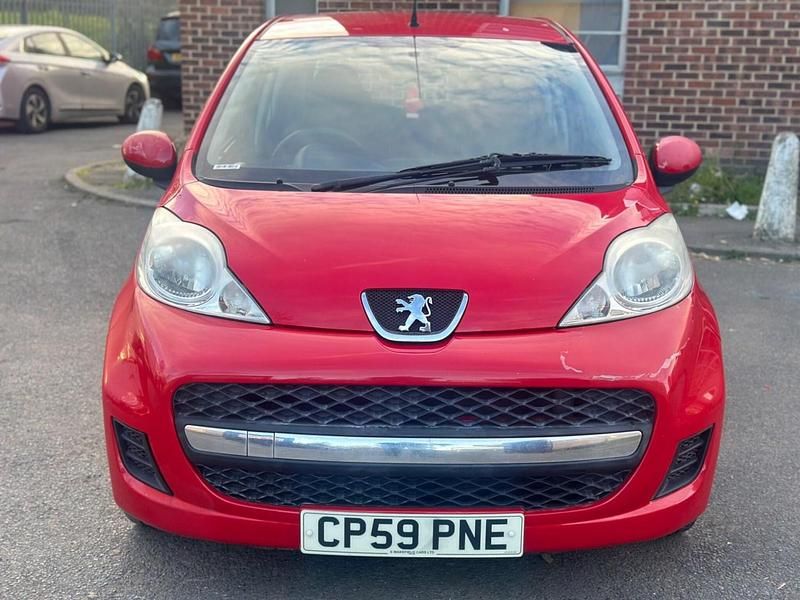 Used Peugeot 107 68 HP (50 kW) 2010 Red Hatchback