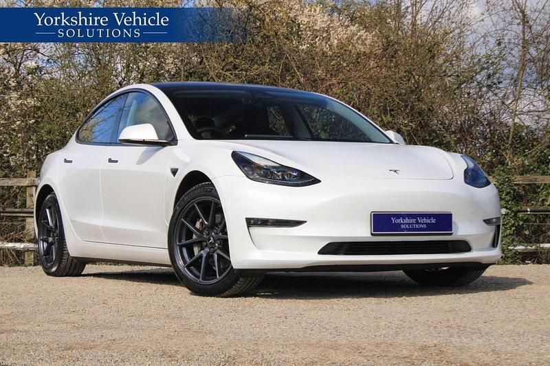 Used Tesla Model 3 Long Range AWD 366 kW (498 HP) 2022 White Sedan