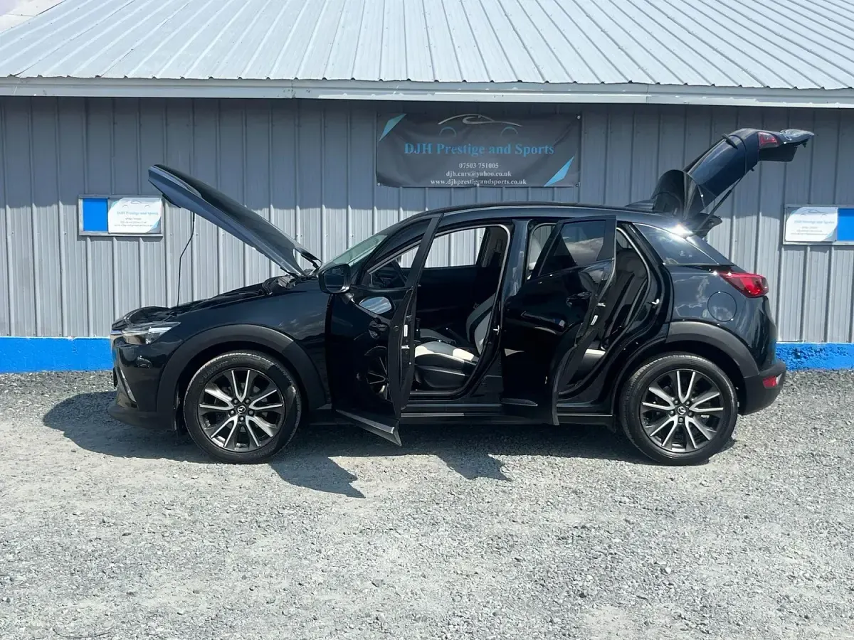 Used Mazda CX-3 Inclusive 150 HP (110 kW) 2016 Black SUV