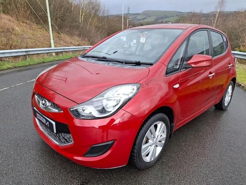 Used Hyundai ix20 Active 90 HP (66 kW) 2011 Red Hatchback