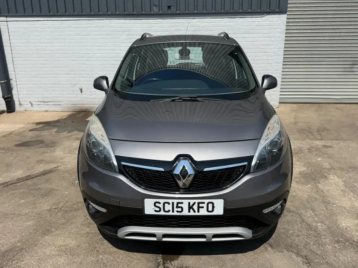 Used Renault Scénic III Dynamique 110 HP (80 kW) 2015 Grey MPV