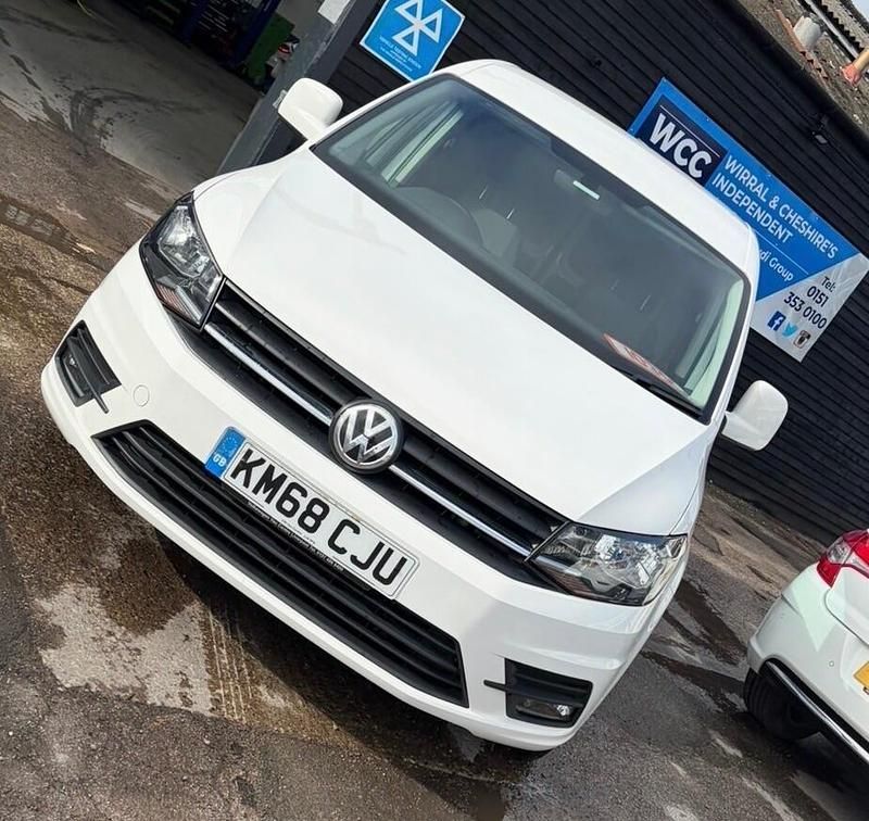 Used VW Caddy Highline 102 HP (75 kW) 2018 White MPV