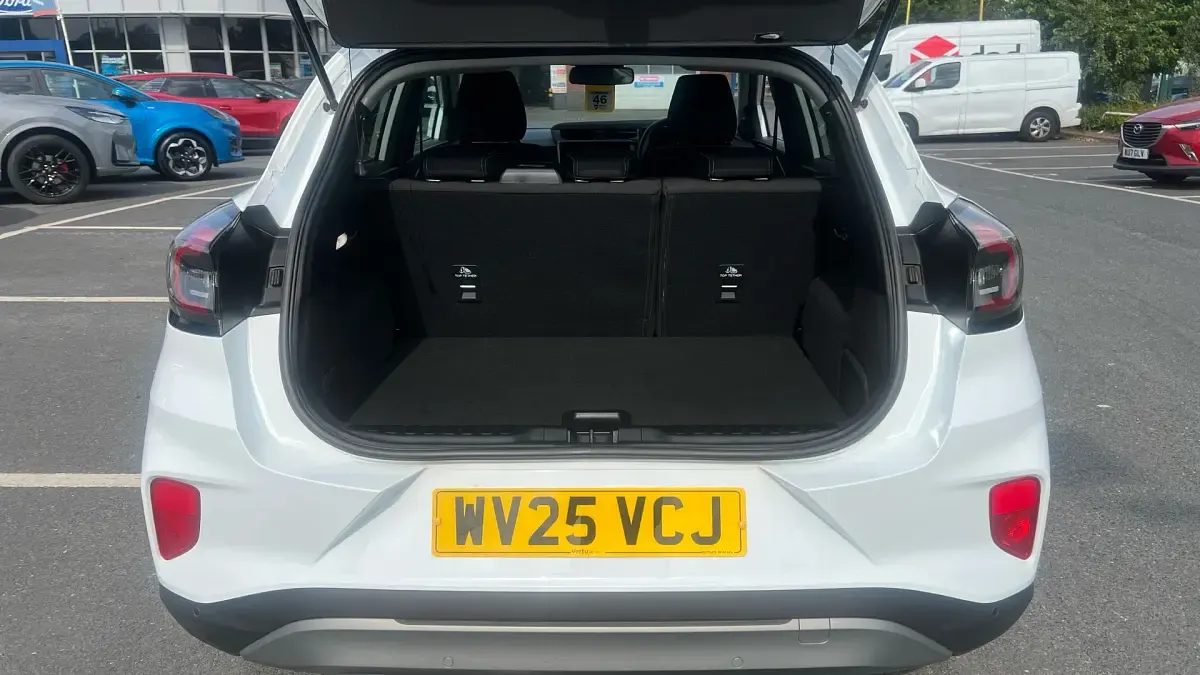 Used Ford Puma Titanium 125 HP (91 kW) 2025 White SUV