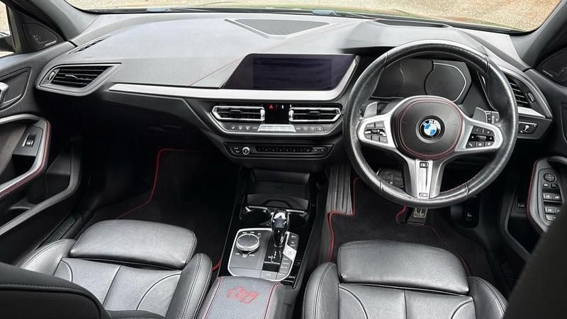 Usado BMW 128 Comfort Edition 261 CV (191 kW) 2021 Negro Utilitario