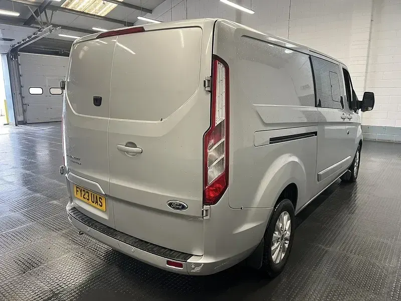 Used Ford Transit Custom Limited 130 HP (95 kW) 2023 Silver Van
