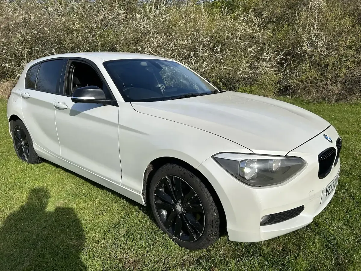 Used BMW 118 Sport Line 2013 White Hatchback