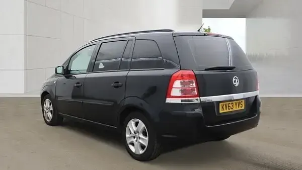 Used Vauxhall Zafira 115 HP (84 kW) 2013 Black MPV