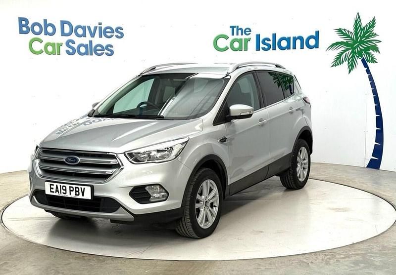 Used Ford Kuga Zetec 120 HP (88 kW) 2019 Silver SUV
