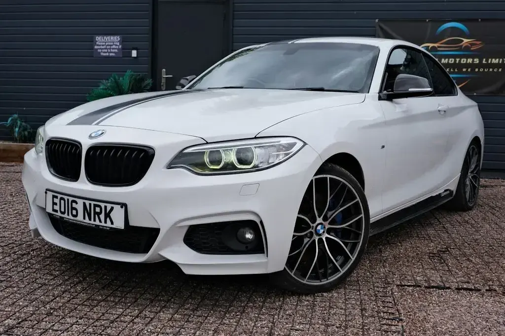 Used BMW 220 M Sport 190 HP (139 kW) 2016 White Coupe